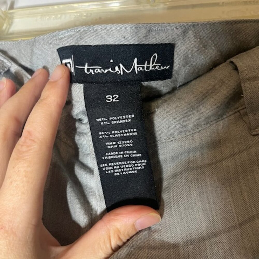 Travis Mathew Activewear Golf Gray Striped Lightweights Shorts Sz 32 - Picture 3 of 6
